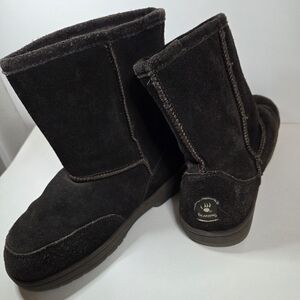 BearPaw Dark Suede Boots.  Winter Boots for Girl.